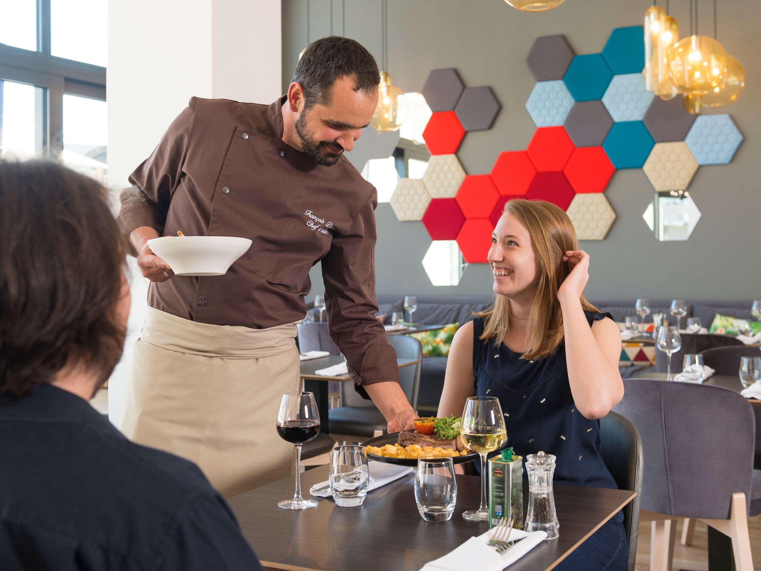 Novotel Charleroi Centre מראה חיצוני תמונה